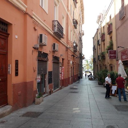 Affittacamere Dei Mille Cagliari Kültér fotó
